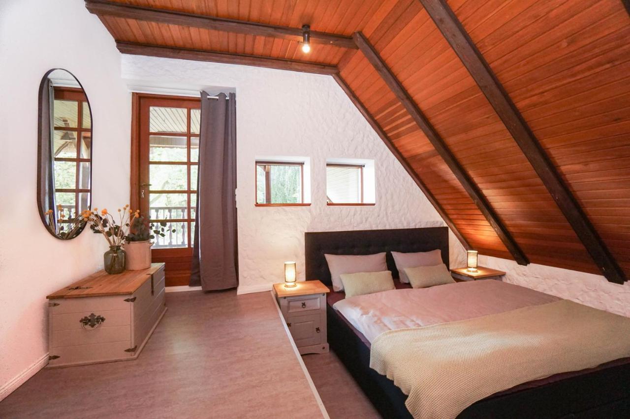 Ruhe Unter Reet-Haus Mit Sauna, Whirlpool Und Kamin Gnarrenburg 외부 사진