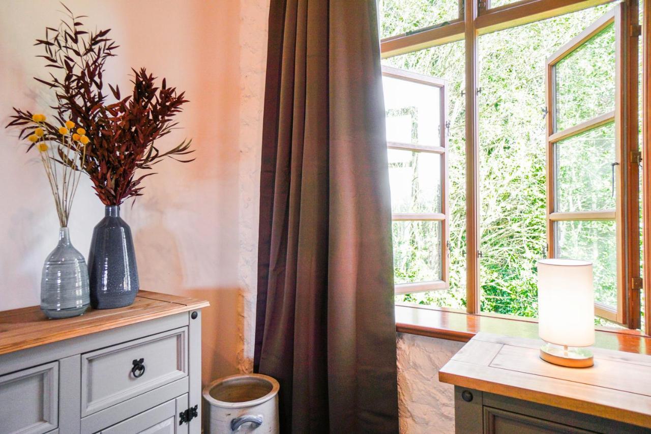 Ruhe Unter Reet-Haus Mit Sauna, Whirlpool Und Kamin Gnarrenburg 외부 사진