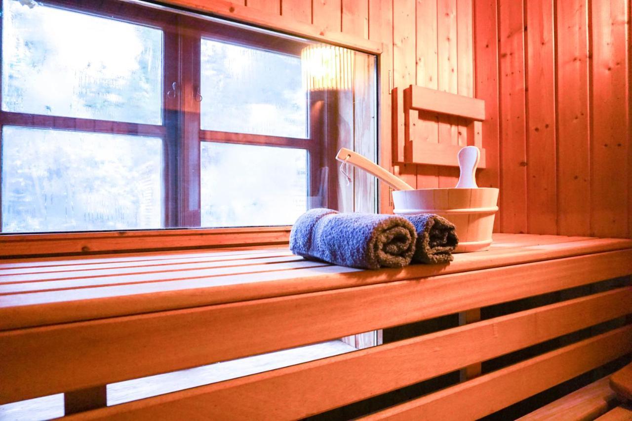 Ruhe Unter Reet-Haus Mit Sauna, Whirlpool Und Kamin Gnarrenburg 외부 사진