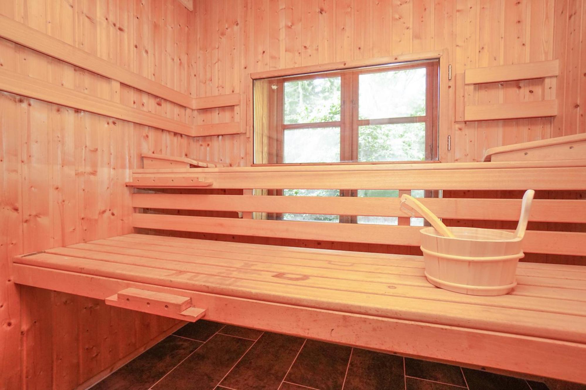 Ruhe Unter Reet-Haus Mit Sauna, Whirlpool Und Kamin Gnarrenburg 외부 사진